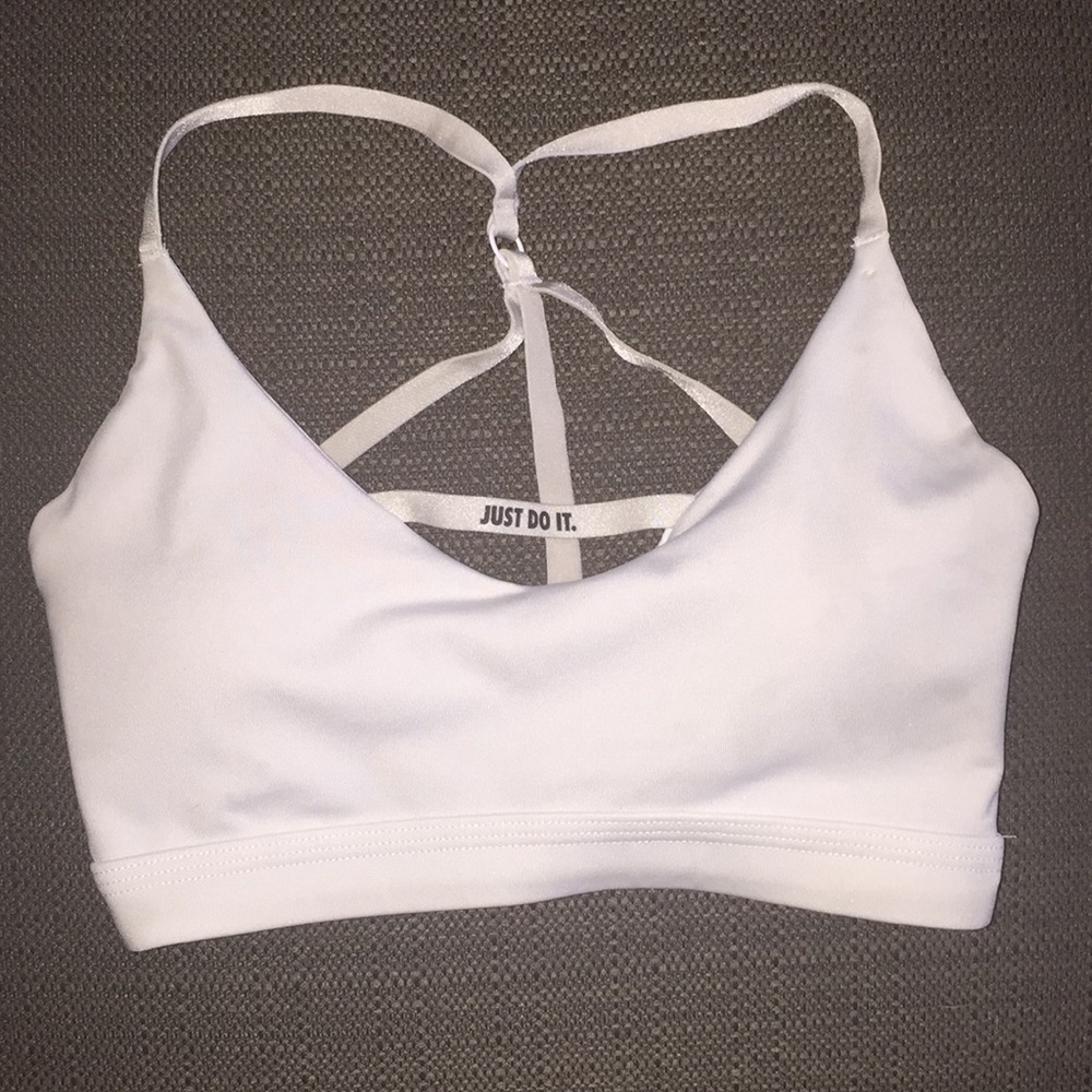 White nike sports bra